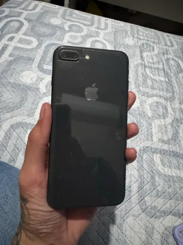 iPhone 8 Plus