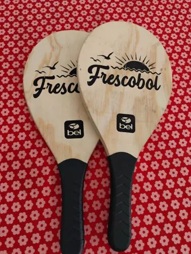 Vende-se par de raquete frescobol em ótimo estado!