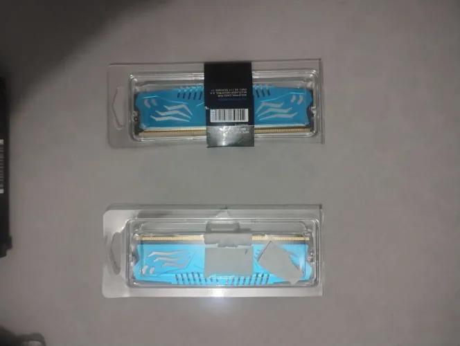 x2 4GB DDR4 2.4GHZ
