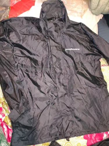 Vende-se capa de chuva pantaneiro