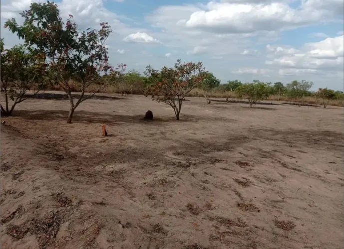 Vende-se terreno de chácara
