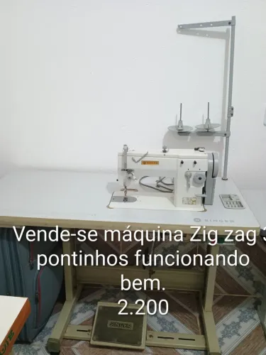 Máquina de costura zig zag pontinhos