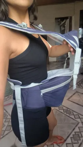 Canguru com banquinho Qinhu