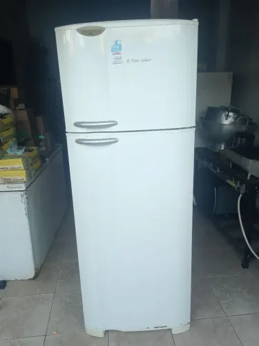Geladeira Eletrolux 480 litros