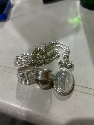 Vendo corda anel e alianças prata