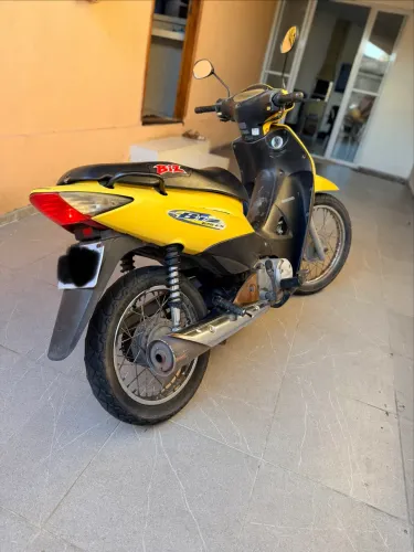 Biz 125, partida e pedal 