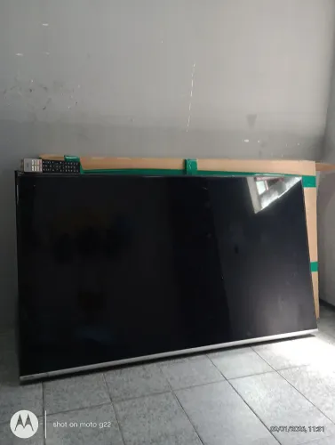 TV Toshiba 55 Polegadas 4K (LED QUEIMADO)