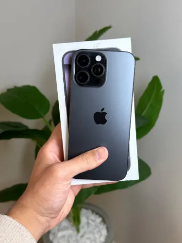 iPhone 16 Pro Max 256GB - Preto