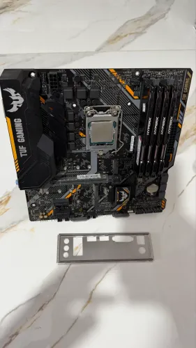 Kit Core i5 9600K Asus TuF B360M + 16GB Hyperex