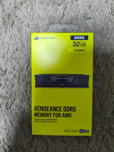 Memória RAM 16x2 32GB 6400MHz DDR5 CORSAIR