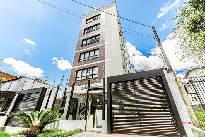 Apartamento 3 quartos com Suíte - Sacada com Churrasqueira - Face Norte - No Portão/Guaíra