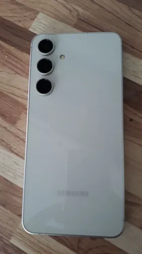 Samsung S24 FE