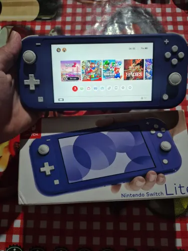 Nintendo Switch Lite Desb. (Faço envio)