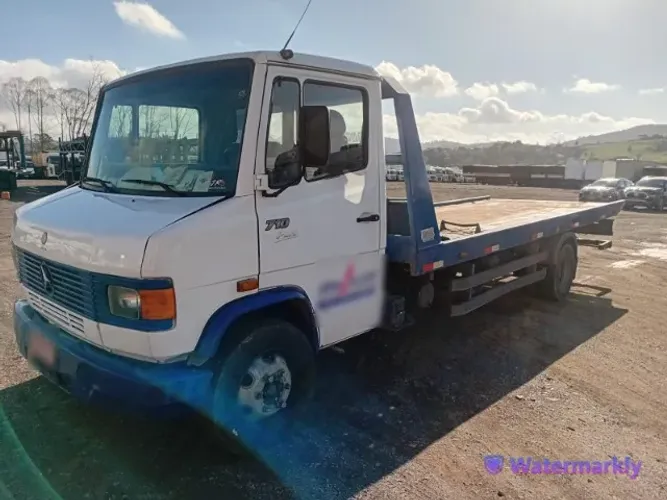 710 Plus 2011 - Plataforma Guincho com Asa Delta - Vagas para 02 carros