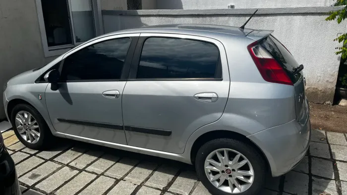 Fiat Punto Attractive Italia 1.4 F.flex 8V 5P 2012