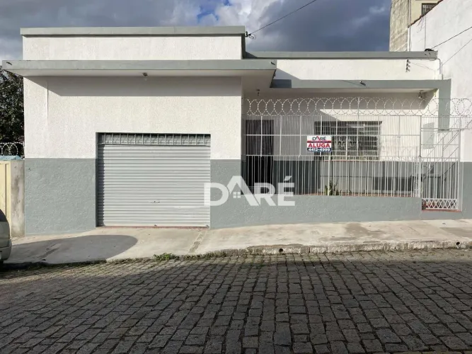 Casa com 2 dormitórios para alugar, 91 m² por R$ 3.300,00/mês - Centro - Atibaia/SP