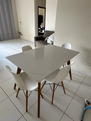 Mesa 4 cadeiras