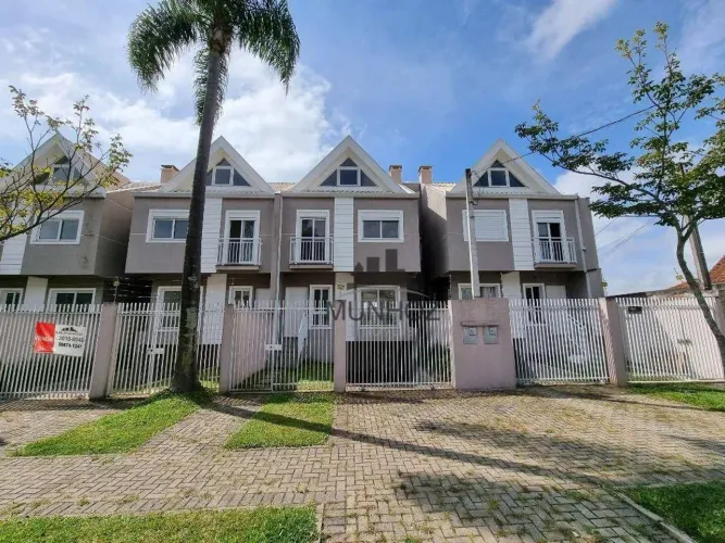 Sobrado com 3 dormitórios à venda, 157 m² por R$ 985.000,00 - Bom Retiro - Curitiba/PR