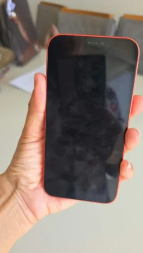 * iPhone 12 64 memória
