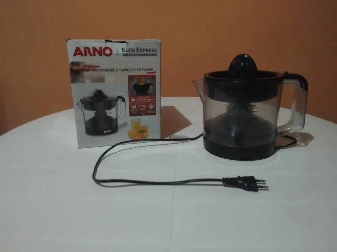 Espremedor De Frutas Suco Express 0,75l Preto CP31 110