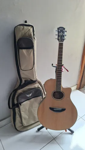 Violão Yamaha APX 600 elétrico
