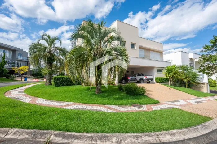 CASA PARA LOCAÇÃO NO CONDOMÍNIO VILLE SAINTE HELENE