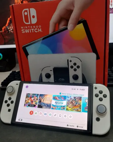Nintendo Switch OLED, excelente estado. Pouco usado.