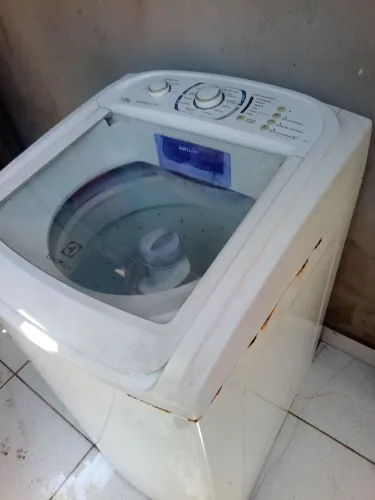 Máquina de lavar boa para conserto