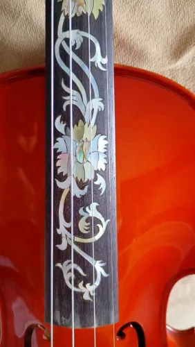 Violino artesanal com Madrepérola 