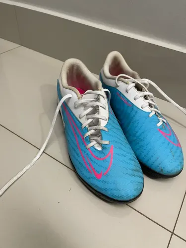 Chuteira de futsal masculina tamanho 41