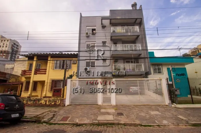 Cobertura à venda em Porto Alegre-RS, Menino Deus: 2 quartos, 1 suíte, 2 salas, 2 banheiro