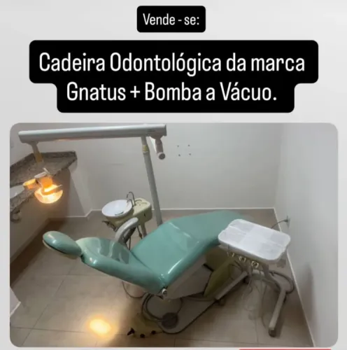 Cadeira Odontológica da marca Gnatus + Bomba a Vácuo.