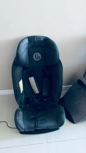 Cadeira de carro com regulagem de inclinação 