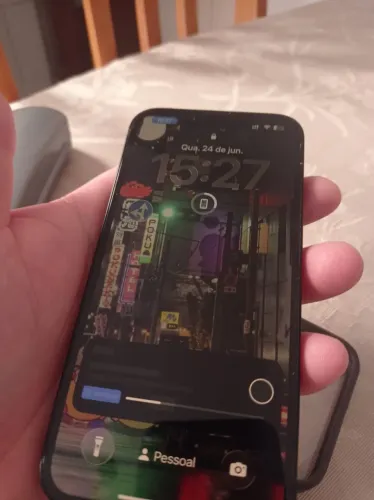 iPhone 16e