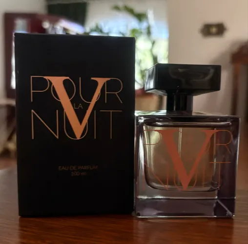 Perfume V Pour La Nuit de Vivara