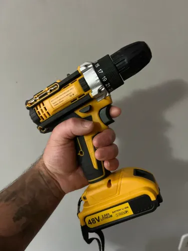 Furadeira e Parafusadeira 48v sem fio elétrica