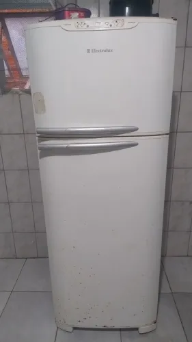 Refrigerador Eletrolux 2 portas