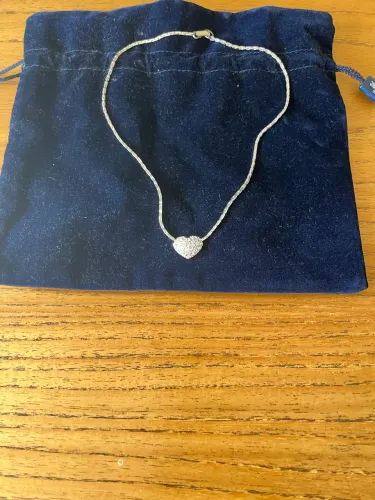 Colar SWAROVSKI coração prata 750 e cristais com porta joias veludo original 