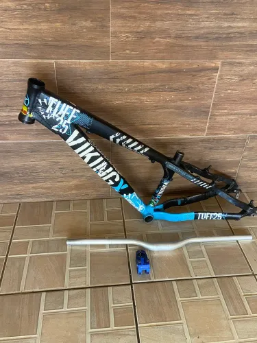 Quadro vikings TUFF25 azul novo apenas marcas de uso