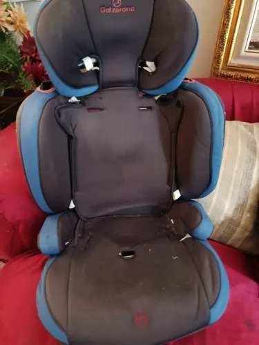 Cadeirinha de automóvel criança