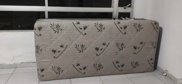 Cama solteiro conjugada perfeito estado