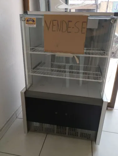 EXPOSITORA FRIA 220V VHEGA ATÉ -2 GRAUS