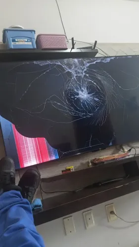 Tv 65 polegadas tcl tela com defeito