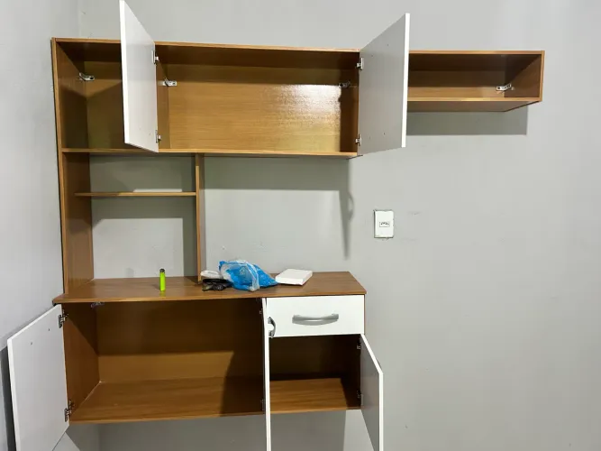 Vendo armário e máquina de lavar