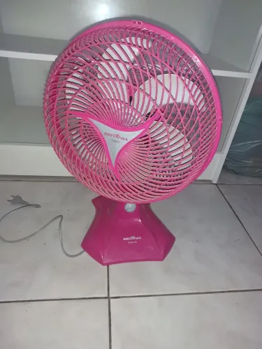 Vendo ventilador rosa 