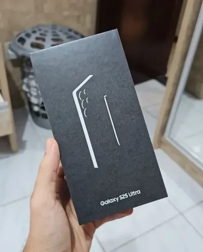 Celular NOVO e LACRADO Samsung Galaxy S25 Ultra 5G, 256GB, 12GB RAM