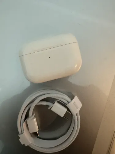 AirPods Pro 2 usbc, muito novo. Original Apple.