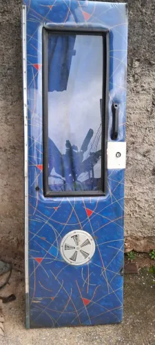 Porta para cabine de ônibus