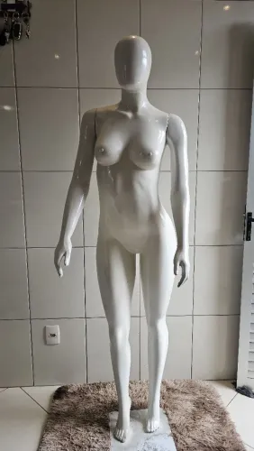 Vendo maniquin fitnes feminino 