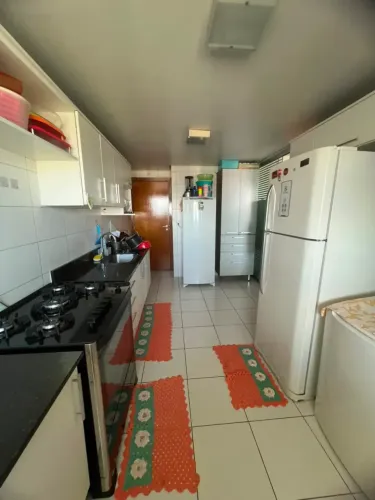 SAN LORENZO, ADRIANÓPOLIS ,1 SUÍTE COM CLOSET+2 SEMI-SUÍTE, 3 VAGAS, GERADOR 100%